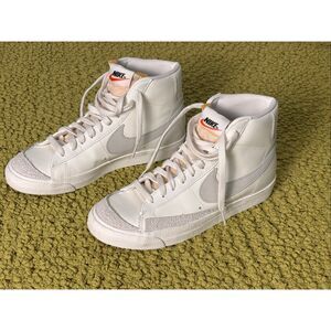Nike Women's Blazer Mid 77 Shoes Size 9.5/NWOB
